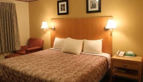 Standard Room, 1 King Bed, Non Smoking