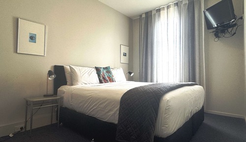 Suite, 1 King Bed, Non Smoking, Balcony