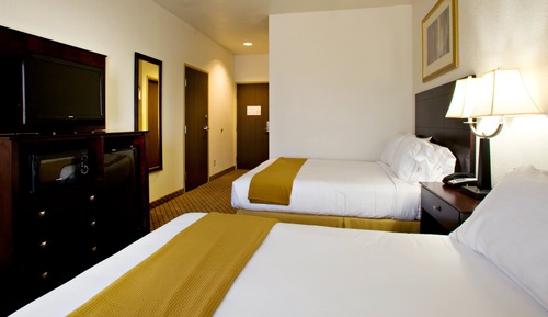 Standard Room, 2 Queen Beds, Accessible (Accessible Tub)