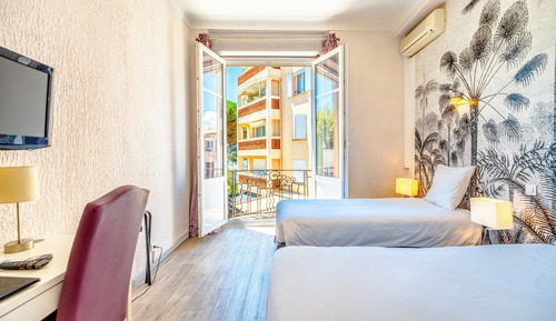 Triple Room