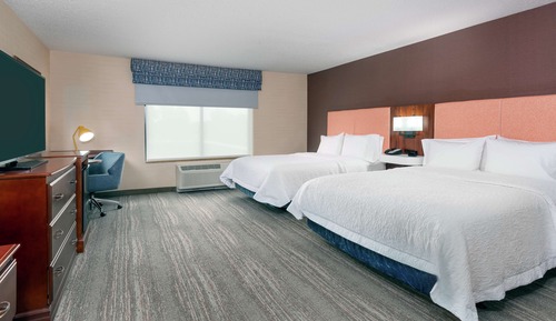 2 Queens, Mobility/Hearing Accessible Tub, Non-Smoking