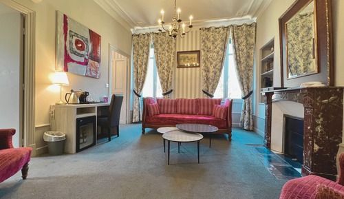 Traditional Suite, Bathtub, Garden View