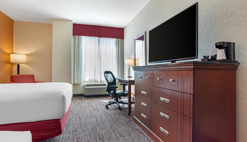 Room, 2 Queen Beds, Accessible (Upper Floor, Tub)