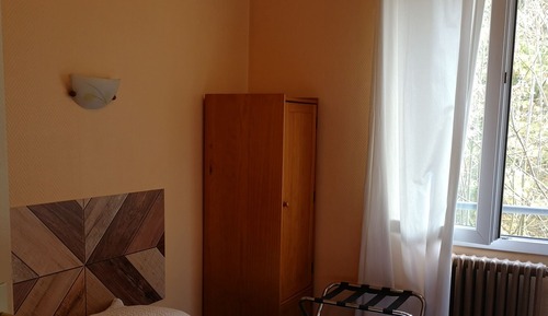 Economy Single Room, Ensuite (Toilettes sur le palier )
