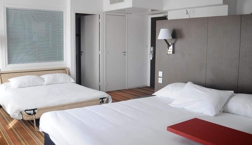 Standard Suite, Multiple Beds