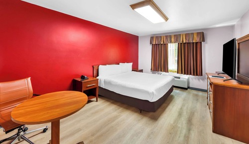 Standard Room, 1 King Bed, Smoking