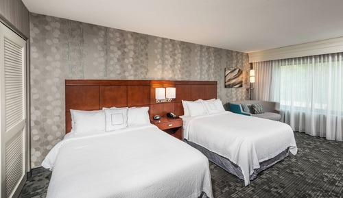 Room, 2 Queen Beds (Mobility/Hearing Accessible, Tub)