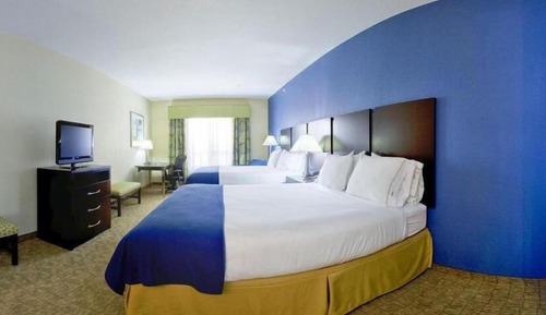Suite, 2 Queen Beds
