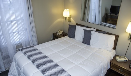 Standard Single Room, 1 Queen Bed, Non Smoking