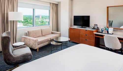 Deluxe Room, 1 King Bed