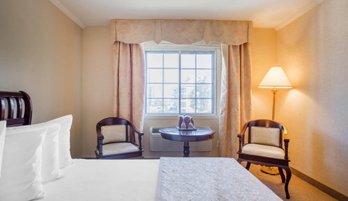 Classic Room, 1 Queen Bed, Accessible