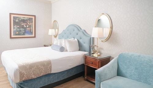 Standard Room, 1 King Bed with Sofa bed