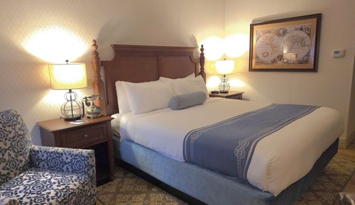Standard Room, 1 King Bed, Roll-in Shower