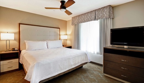 Studio Suite, 1 King Bed, Non Smoking