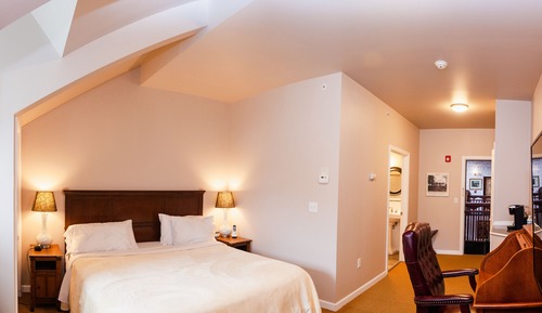 Deluxe Room, 1 King Bed