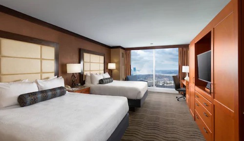Deluxe Room, 2 Queen Beds, Smoking