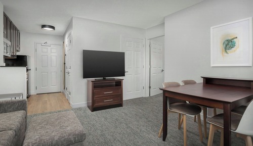 Suite, 1 Bedroom (Hearing Accessible)