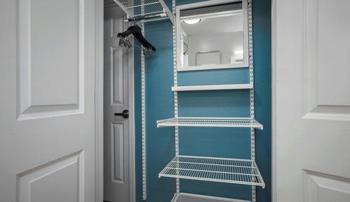 Suite, 2 Bedrooms (Mobility/Hearing Access, Roll-In Shwr)