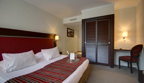 Luxury Room, 1 King Bed, Golf View