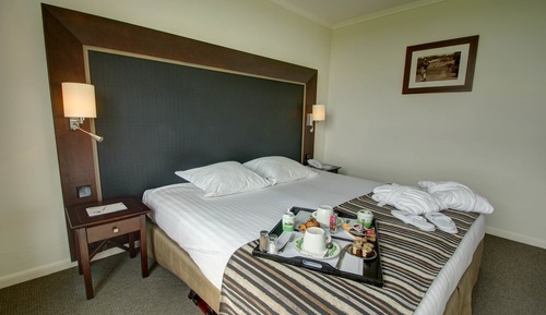 Junior Suite, 1 King Bed, Golf View