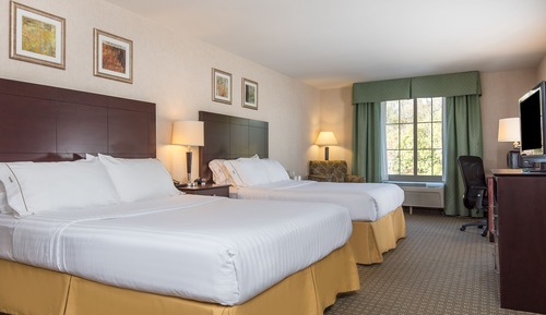 Standard Room, 2 Queen Beds, Accessible Bathtub (Communications)