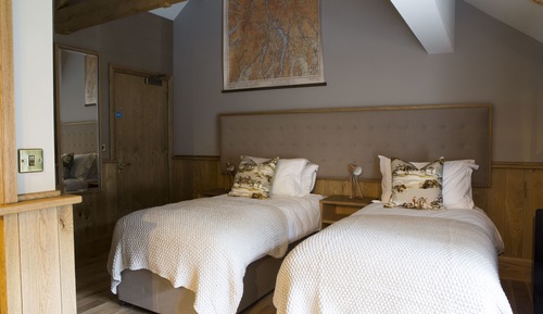 Superior Double or Twin Room, Ensuite (Catsye Cam)