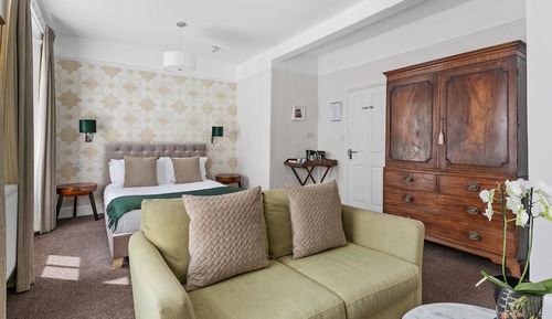 Standard Double Room (Suite)