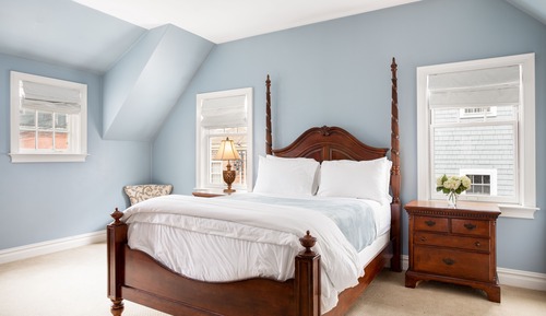 Two Bedroom Suite - Two-Bedroom Family Suite - Full Kitchen & Parking