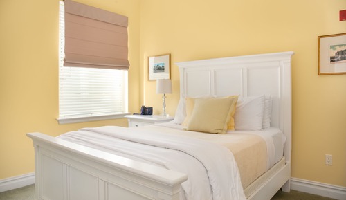 One Bedroom Suite - One-Bedroom Suite - Full Kitchen & Free Parking