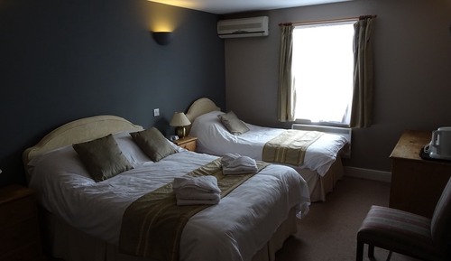 Standard Double or Twin Room, Multiple Beds, Accessible, Bathtub