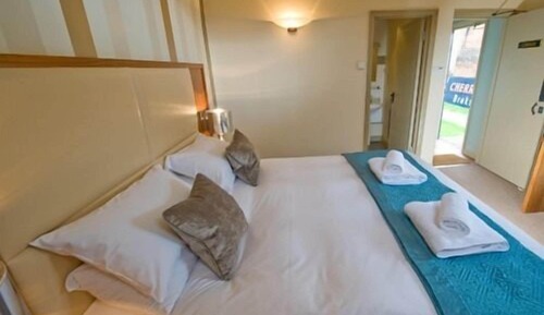 Double Room, Ensuite ((Plum))