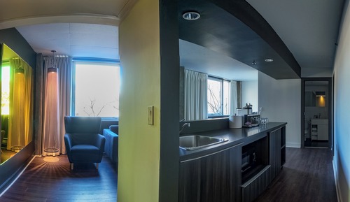  Suite, 1 Queen Bed with Sofabed (Living)