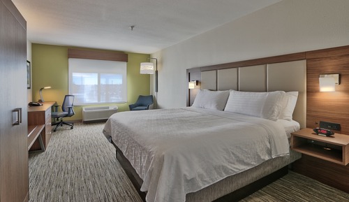Standard Room, 1 King Bed (Pet Friendly)