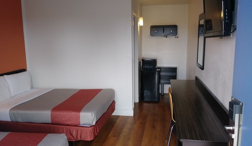 Standard Room, 2 Double Beds, Non Smoking