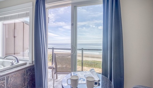 Room, 1 Queen Bed (Sunset)