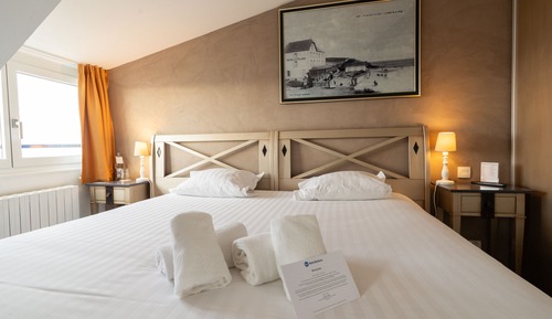 Superior Room, 1 King Bed, Non Smoking, Sea View (Twin bed on request;with Extra Bed)