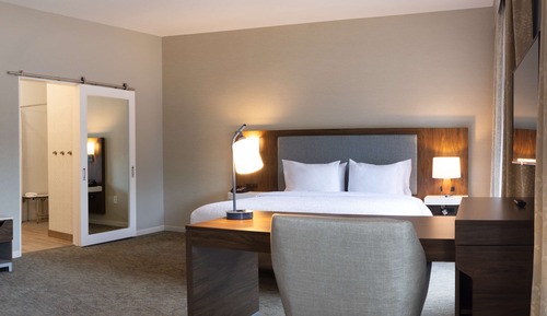 Suite, 1 King Bed, Non Smoking