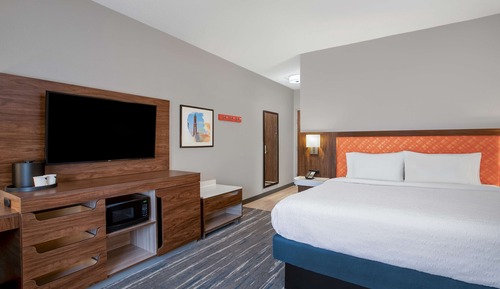 One king bed non smoking