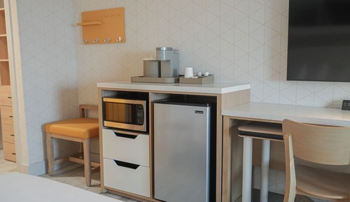 Queen Bed Family Bunk