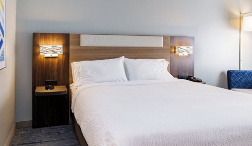 Standard Room, 1 King Bed, Accessible (Communications)