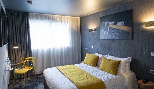 Double Room, City View