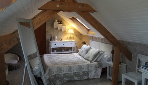 Room (Marjolaine)