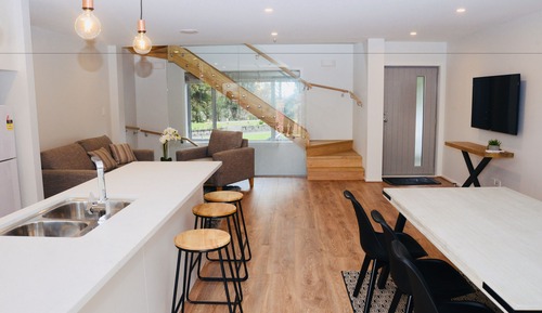 City Townhome, Multiple Beds