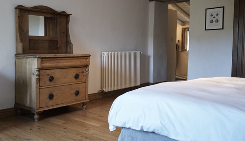 Superior Double or Twin Room, Private Bathroom, Courtyard View (Chambre N°1)