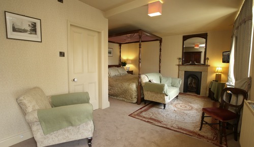 Four poster room ensuite shower and WC