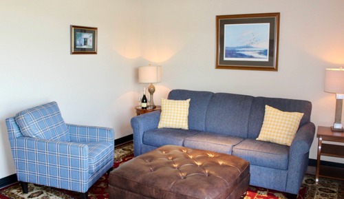 Marina View Efficiency Room 3