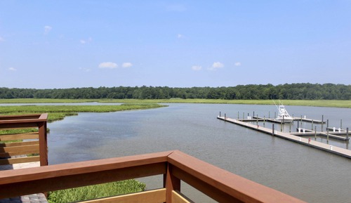 Marina View Efficiency Room 2