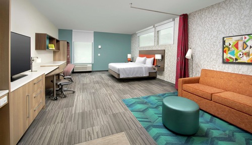 Studio, 1 King Bed, Accessible (Roll-In Shower)