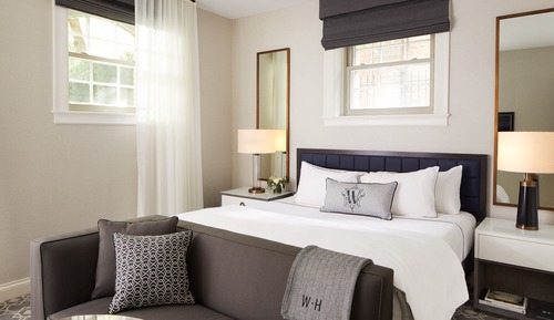 Classic Room, 1 King Bed (Hearing Accessible)