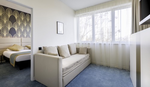 Suite, 1 King Bed, Non Smoking (Separate Living Room;with Sofabed)